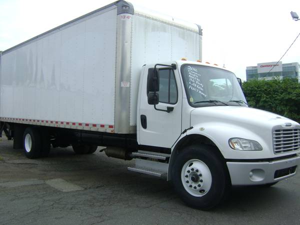 2016 Freightliner MII, 26' Truck for sale in Medford, NY – photo 2