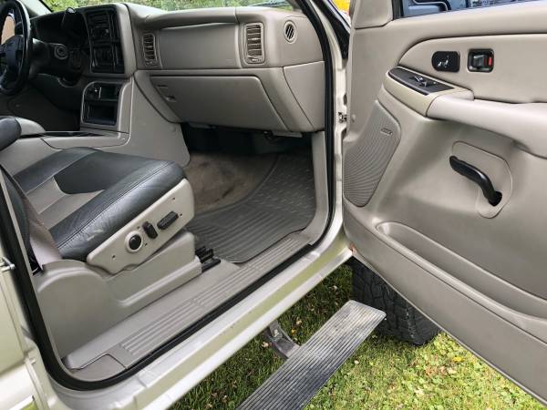 Rust Free AZ 2006 GMC Sierra 2500HD Loaded Leather Lifted DVD Duramax! for sale in Pease, MN – photo 22