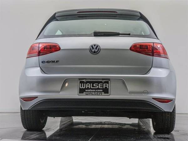 2016 Volkswagen VW e-Golf SE - cars & trucks - by dealer - vehicle... for sale in Wichita, KS – photo 10
