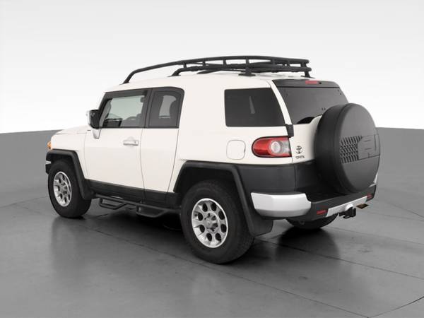 2012 Toyota FJ Cruiser Sport Utility 2D suv White - FINANCE ONLINE -... for sale in Knoxville, TN – photo 7