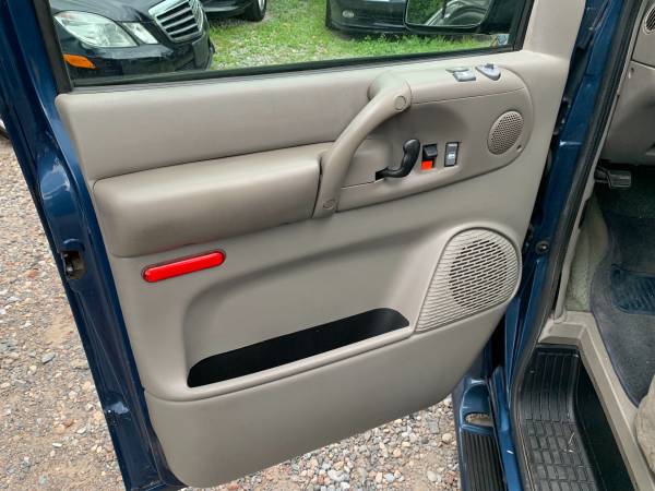 2001 Chevy Astro High Top Conversion Van for sale in Maspeth, NY – photo 16