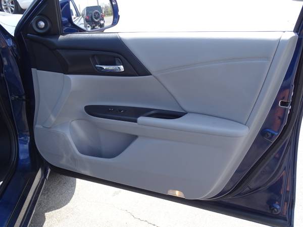2015 Honda Accord EX-L sedan Obsidian Blue Pearl for sale in Skokie, IL – photo 6