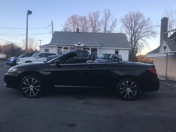 11 Chrysler 200 S V6 Hard Top Convertible! 5YR/100K WARRANTY INCLUDED! for sale in METHUEN, ME – photo 12