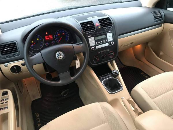 2009 Jetta drives great low miles manual - cars & trucks - by owner... for sale in Overland Park, MO – photo 16