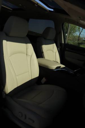 2020 Buick Enclave Essence 9K MILES ONLY - - by for sale in Omaha, NE – photo 16