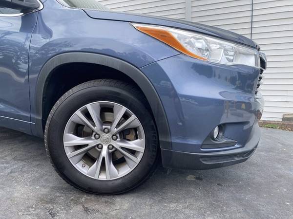 2014 Toyota Highlander Xle - - by dealer - vehicle for sale in Walkertown, NC – photo 11