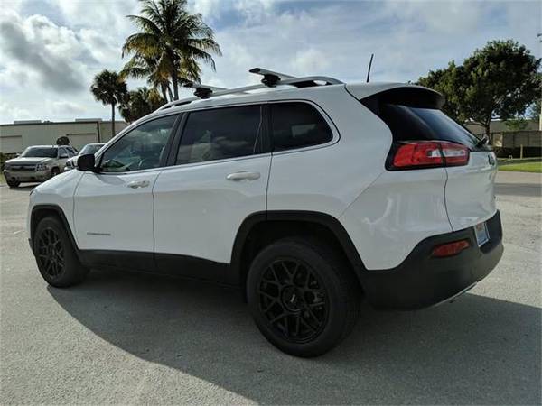 2018 Jeep Cherokee Limited - SUV - cars & trucks - by dealer -... for sale in Naples, FL – photo 10