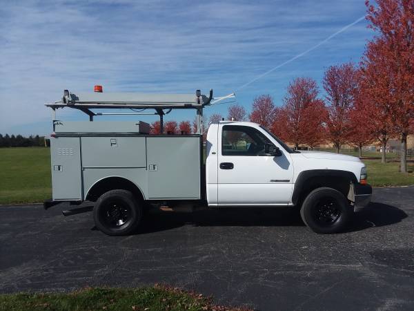 2002 Chevrolet 2500 HD Utility Service Work Utility Mechanics Truck... for sale in Gilberts, IA – photo 2