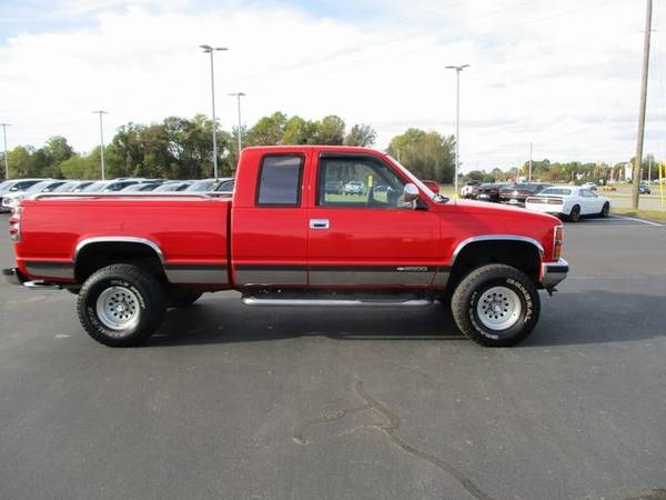 1990 Chevy Chevrolet C/K 2500 Silverado pickup Red - cars & trucks -... for sale in Goldsboro, NC – photo 8