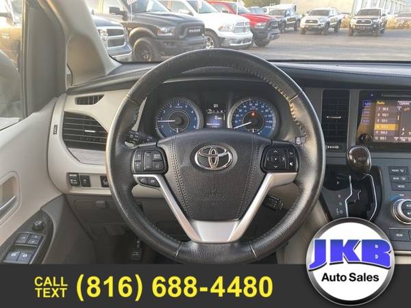 2017 Toyota Sienna XLE Minivan 4D - cars & trucks - by dealer -... for sale in Harrisonville, MO – photo 15