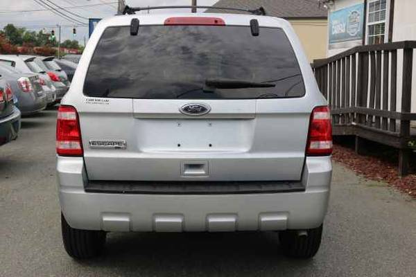 2011 FORD ESCAPE XLT, 2 OWNERS, SUNROOF, DRIVES GOOD, KEYLESS, CLEAN... for sale in Graham, NC – photo 6