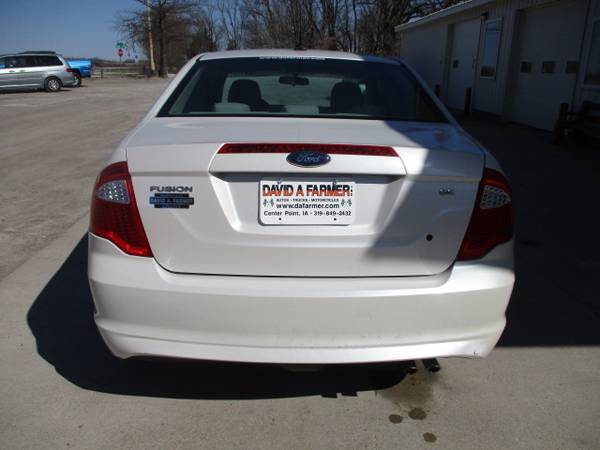 2010 Ford Fusion SE 4 Door Low Miles/72K - - by for sale in CENTER POINT, IA – photo 5