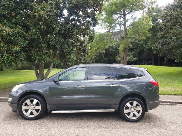 2012 Chevrolet Traverse 1LT 111k Very Reliable - cars & trucks - by... for sale in Katy, TX – photo 2