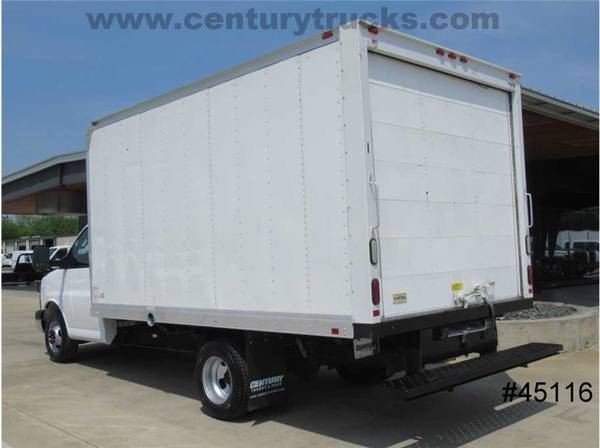 2016 Chevrolet 3500 Express DRW Cube Van White - - by for sale in Grand Prairie, TX – photo 4