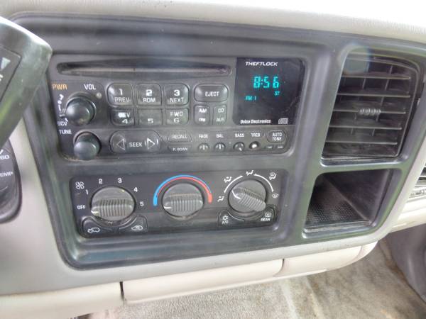 2000 CHEVY SUBURBAN**Great Hunting Wagon** for sale in Holdrege, NE – photo 12