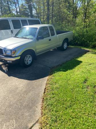 2003 2wd Tacoma ext cab for sale in Pomeroy, OH