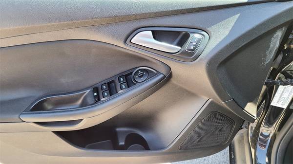 2016 Ford Focus SE sedan Black - cars & trucks - by dealer - vehicle... for sale in Flagstaff, AZ – photo 14