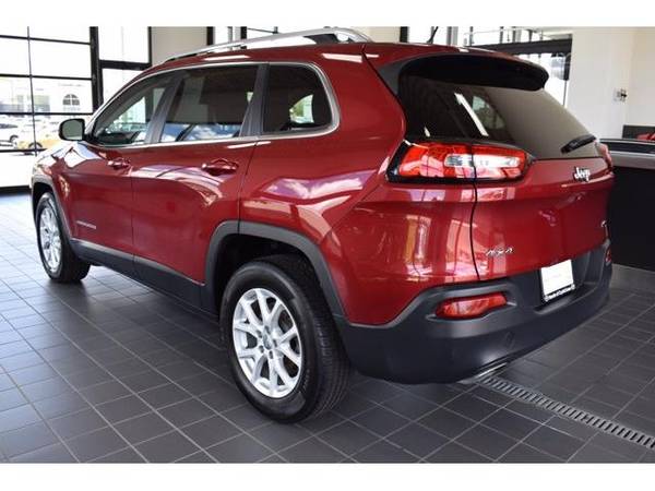 2015 Jeep Cherokee Latitude - SUV - - by dealer for sale in Crystal Lake, IL – photo 6