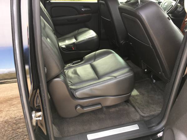 2012 Chevrolet Suburban 4WD LTZ for sale in freeport, TX – photo 13