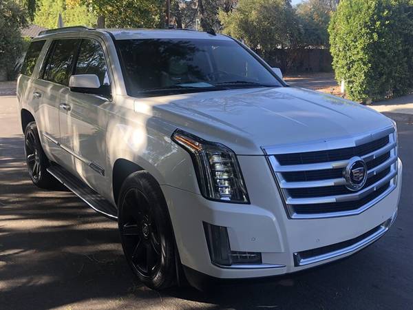 2015 Cadillac Escalade Luxury - cars & trucks - by dealer - vehicle... for sale in North Hollywood, CA – photo 2