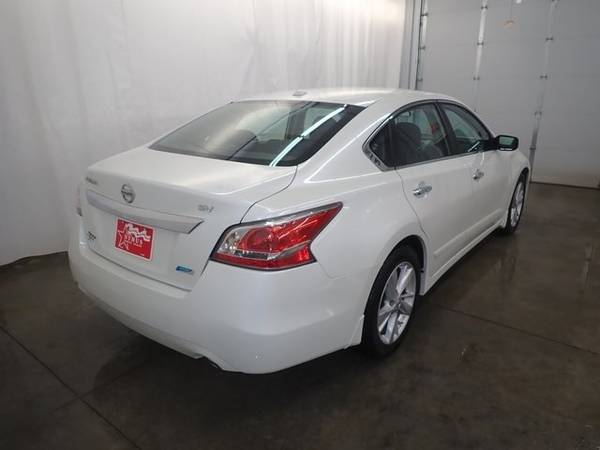 2014 Nissan Altima 2.5 SV - cars & trucks - by dealer - vehicle... for sale in Perham, MN – photo 19