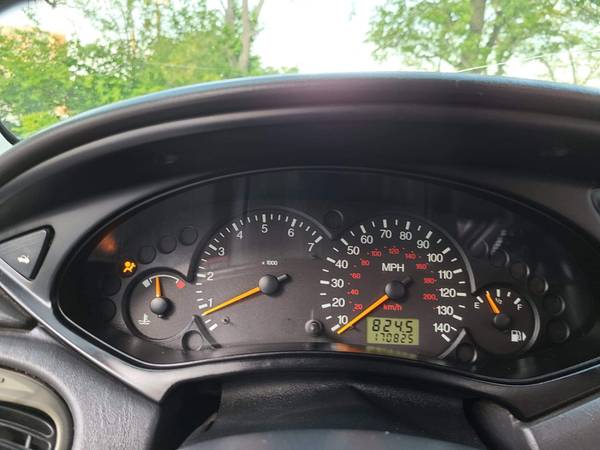 Selling my 02 Ford Focus ZX3 2 door hatchback - - by for sale in Lexington, KY – photo 6