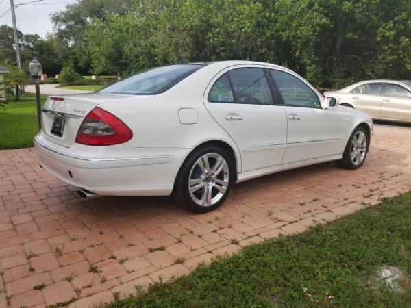 2007 mercedes E350 4matic BEAUTIFUL WHITE W/ TAN!! STUNNING - cars &... for sale in New Port Richey , FL – photo 3