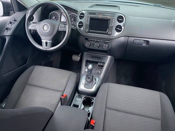 2017 VW Volkswagen Tiguan Limited 2 0T 4Motion Sport Utility 4D suv for sale in Manhattan Beach, CA – photo 21
