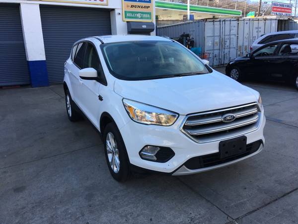 2017 Ford Escape SE AWD! Clean! We finance! for sale in STATEN ISLAND, NY – photo 3