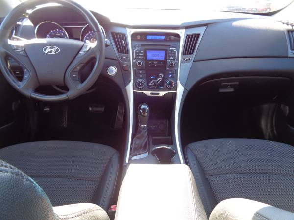 2011 Hyundai Sonata 4dr Sdn 2.4L Auto SE- ONE OWNR!!!15,231 MI!!! -... for sale in Greenville, SC – photo 17