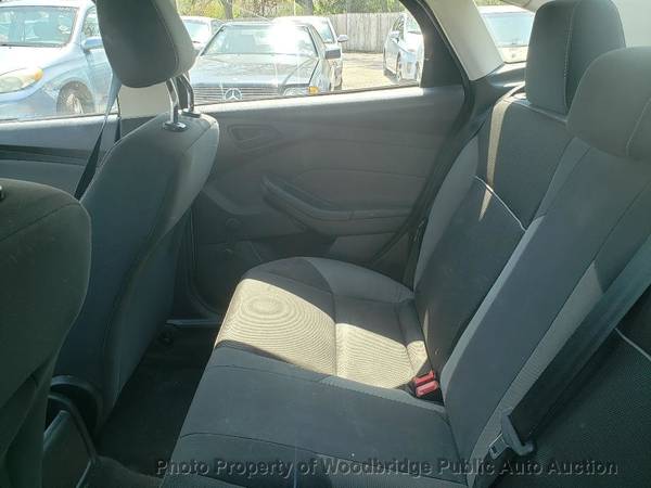 2012 Ford Focus 4dr Sedan S Silver - - by dealer for sale in Woodbridge, District Of Columbia – photo 7