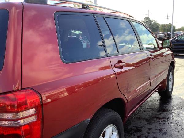 Affordable! 2002 Toyota Highlander! AWD! Reliable! - cars & trucks -... for sale in Ortonville, OH – photo 12