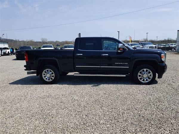 2016 GMC Sierra 2500HD Denali - - by dealer - vehicle for sale in Chillicothe, WV – photo 4