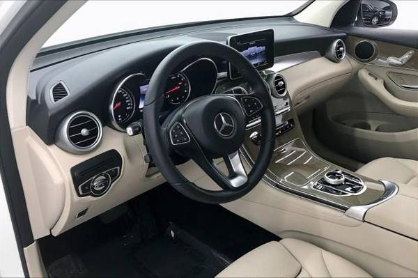 2018 Mercedes-Benz GLC GLC 300 - EASY APPROVAL! - - by for sale in Honolulu, HI – photo 14