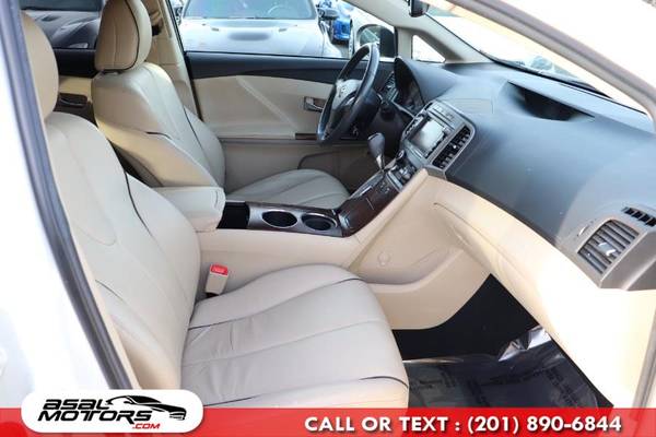 Check Out This Spotless 2011 Toyota Venza with only 62, 667 Mi-North for sale in East Rutherford, NJ – photo 11