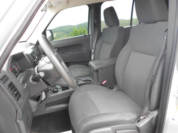 2009 JEEP LIBERTY SPORT 4X4 - cars & trucks - by dealer - vehicle... for sale in Lake Ozark, MO – photo 13