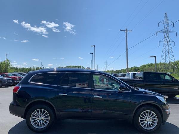 2011 Buick Enclave CXL! Heated Leather! New Tires! 3rd Row! NO RUST! for sale in Suamico, WI – photo 20