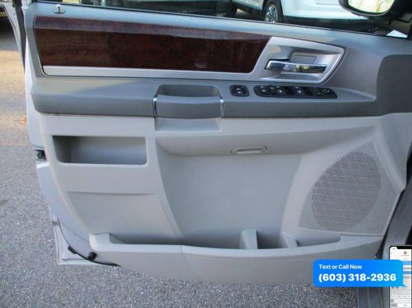 2010 Chrysler Town Country Touring Full Power Affordable ~ Warranty... for sale in Brentwood, VT – photo 18