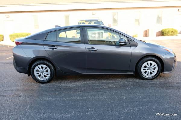 2016 Toyota Prius 42K MILES! CLEAN CARFAX! CERTIFIED! WE FINANCE! for sale in Naperville, IL – photo 9