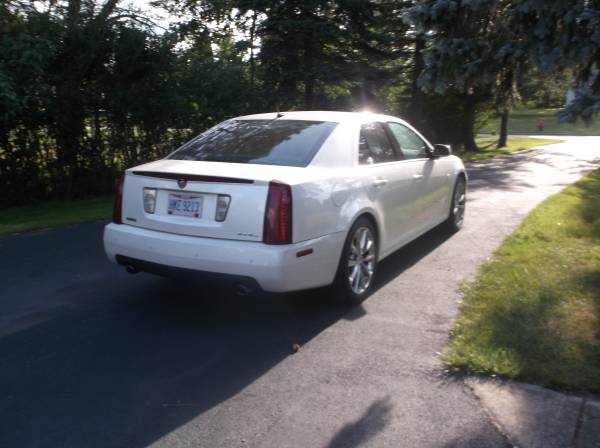 2007 PAMPERED, CUSTOMIZED , MINT CONDITION, LOW MILE CADILLAC STS 4 for sale in Solon, OH – photo 3