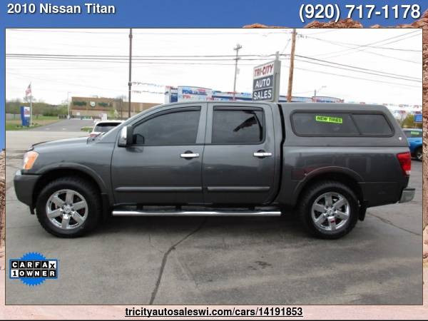2010 NISSAN TITAN SE 4X4 4DR CREW CAB SWB PICKUP Family owned since for sale in MENASHA, WI – photo 2