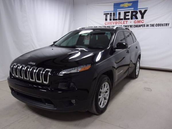 2018 Jeep Cherokee Latitude - cars & trucks - by dealer - vehicle... for sale in Moriarty, NM – photo 4