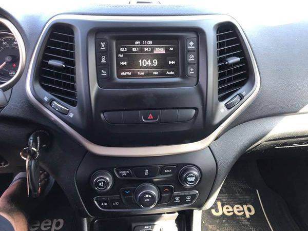 2015 Jeep Cherokee Latitude 4x4 4dr SUV - BAD CREDIT... for sale in Denver , CO – photo 14