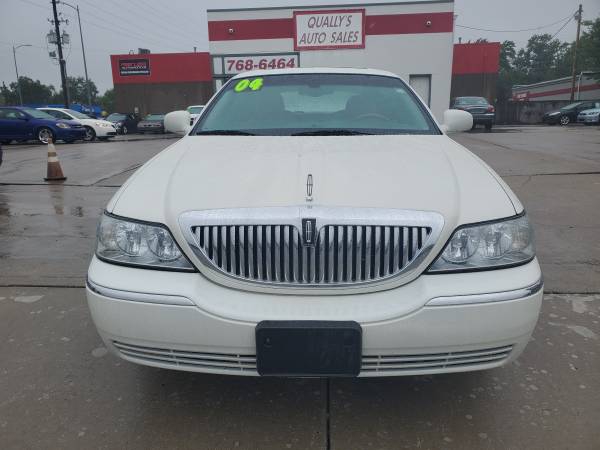 2004 Lincoln Town Car Ultimate - cars & trucks - by dealer - vehicle... for sale in Olathe, MO – photo 2