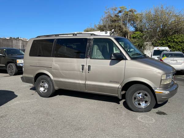2001 GMC SAFARI JUST 101000ML - - by dealer - vehicle for sale in Daly City, CA – photo 5