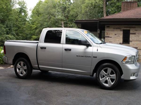 2012 RAM 1500 4WD Crew Cab 140.5 Express for sale in Hampden, MA – photo 4