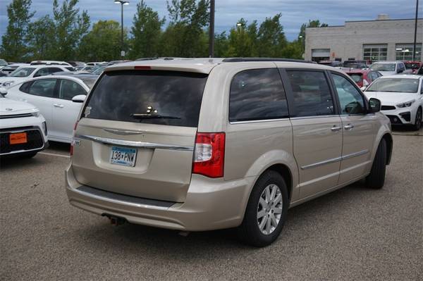 2015 Chrysler Town Country Touring for sale in Lakeville, MN – photo 4