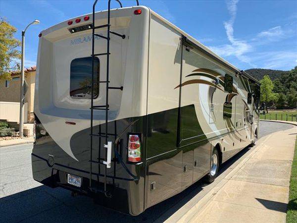 2017 Thor Mirage - Financing Options Available! for sale in Thousand Oaks, CA – photo 4
