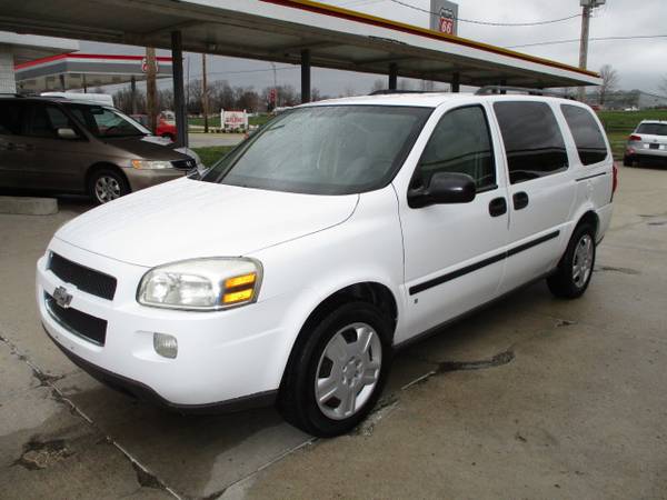 2008 Chevrolet Uplander LS Only 60, 000 actual miles! One owner! for sale in Kansas City, MO – photo 2