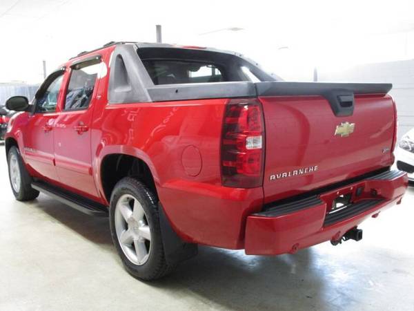 2008 Chevrolet Avalanche *4X4* *LT* *Guaranteed Approval* - cars &... for sale in East Dundee, WI – photo 10